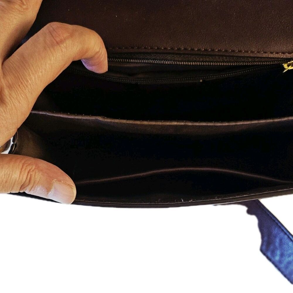 JW Pei Women's Shoulder Bag - Picture 8 of 9